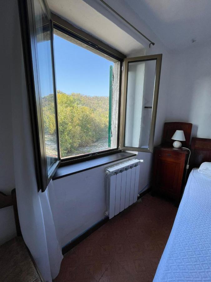 Casa Vacanza Pegrini Nel Centro Storico Di Gavi Exterior foto